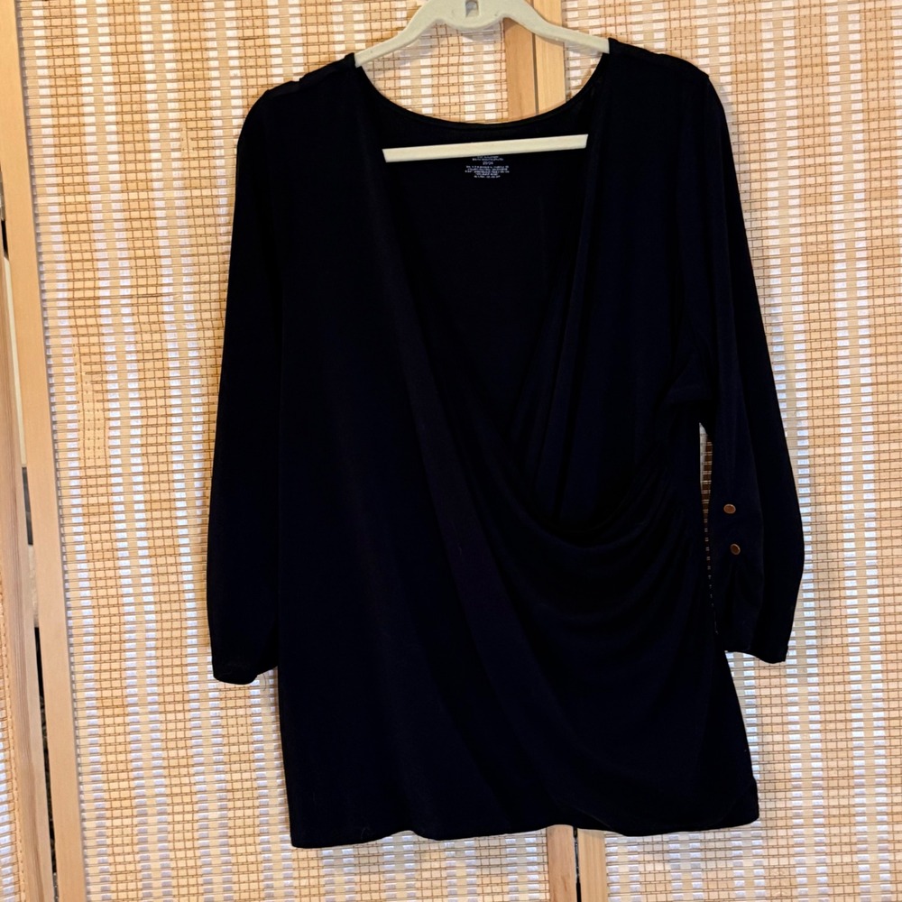 Laneβ Bryant Womens Plus Size 22/24 Black Surplice Wrap Top 3/4 Button Sleeve